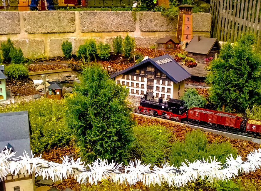 Choosing Your First Model Railway Scale: OO, HO, and N Gauge Explained